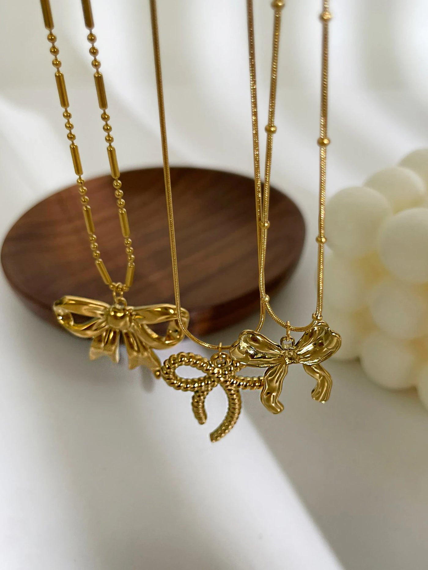 Bow Trio Necklace