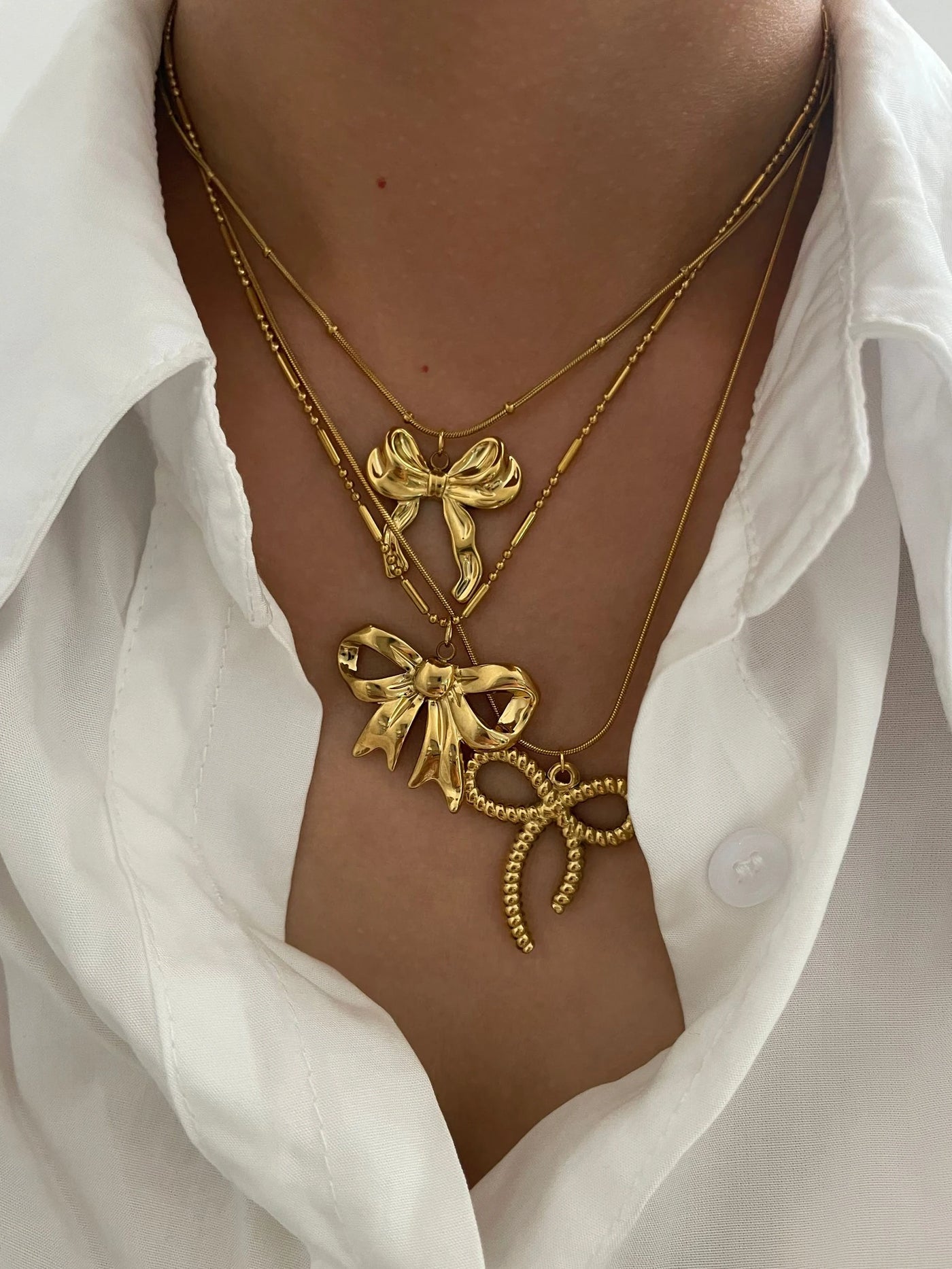 Bow Trio Necklace
