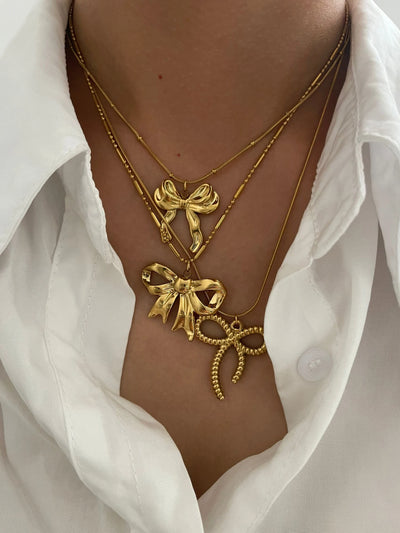 Bow Trio Necklace